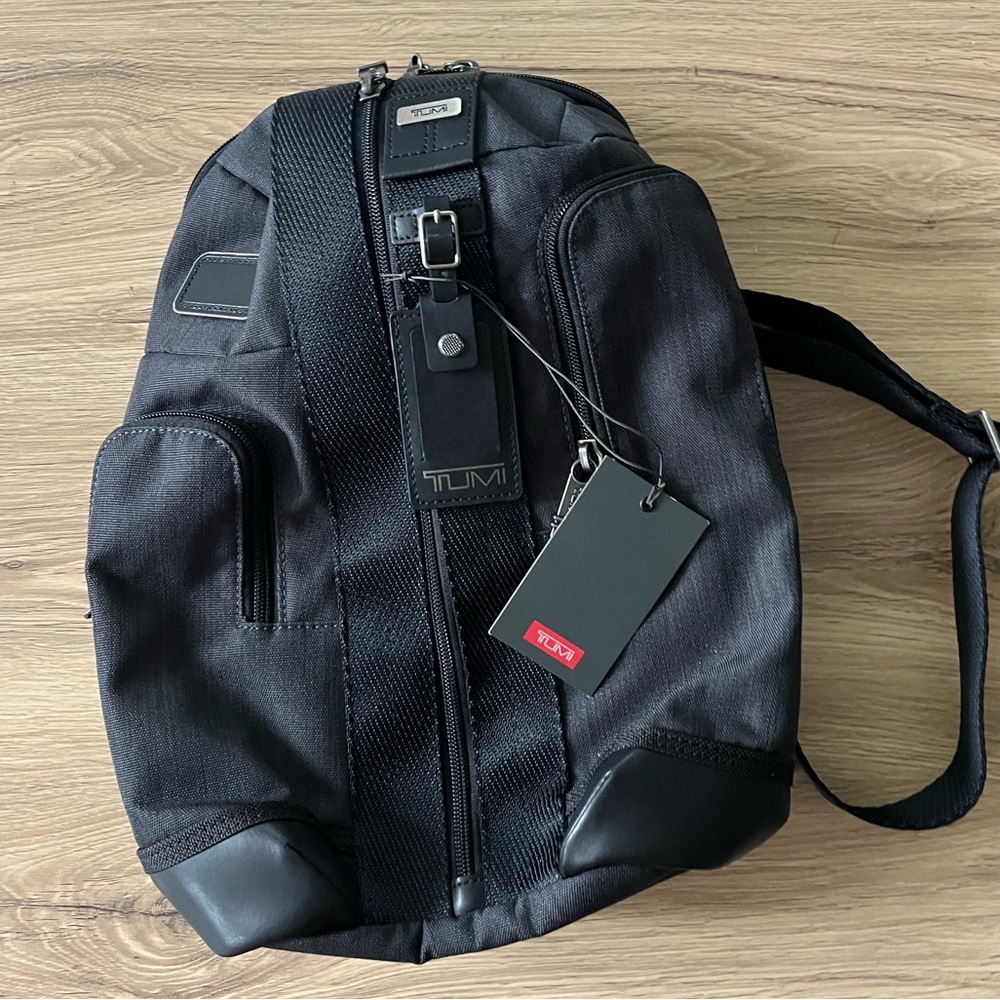 Tumi Higgins Sling